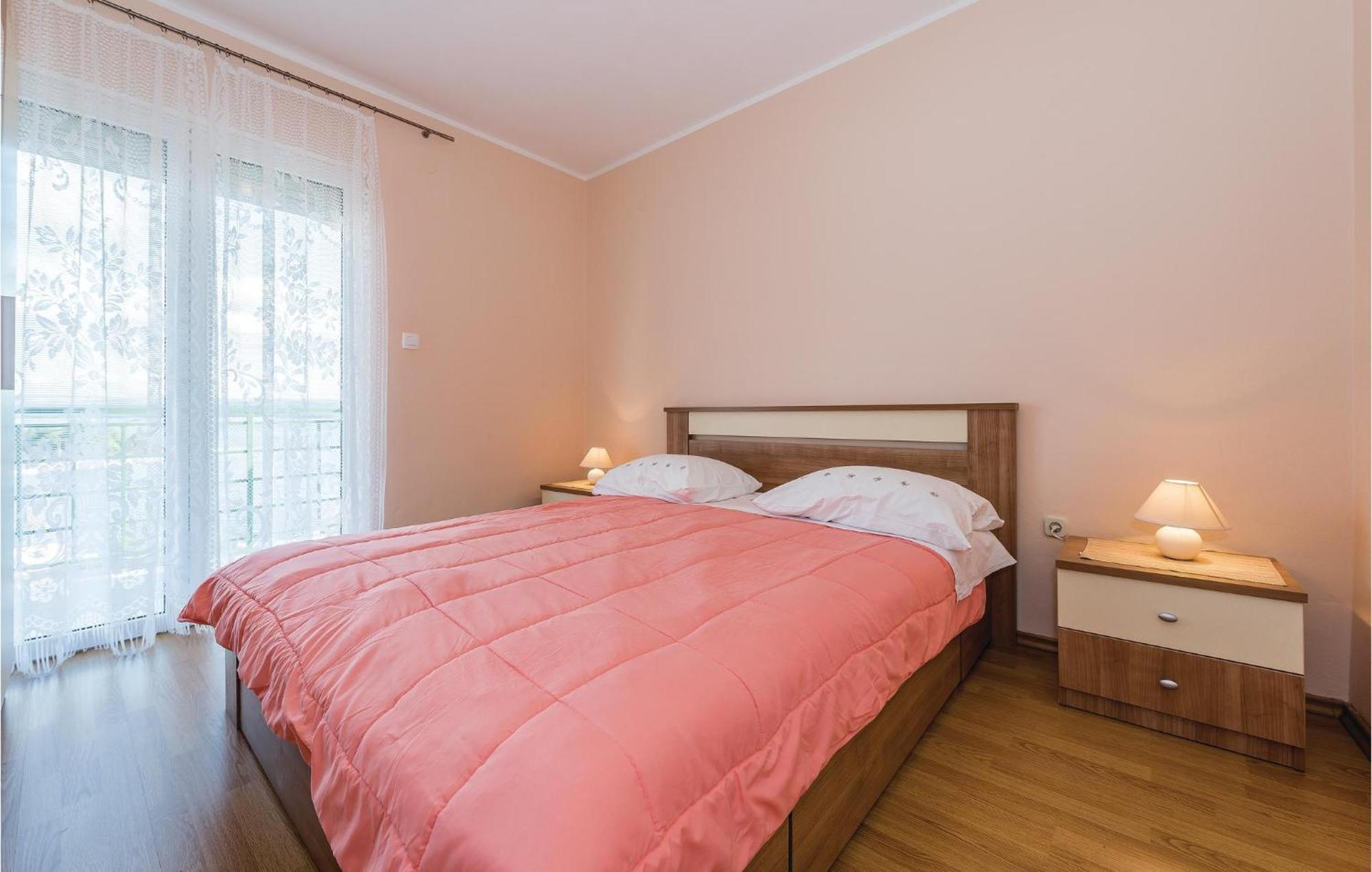 Beautiful Apartment In Raslina With Wifi Kültér fotó