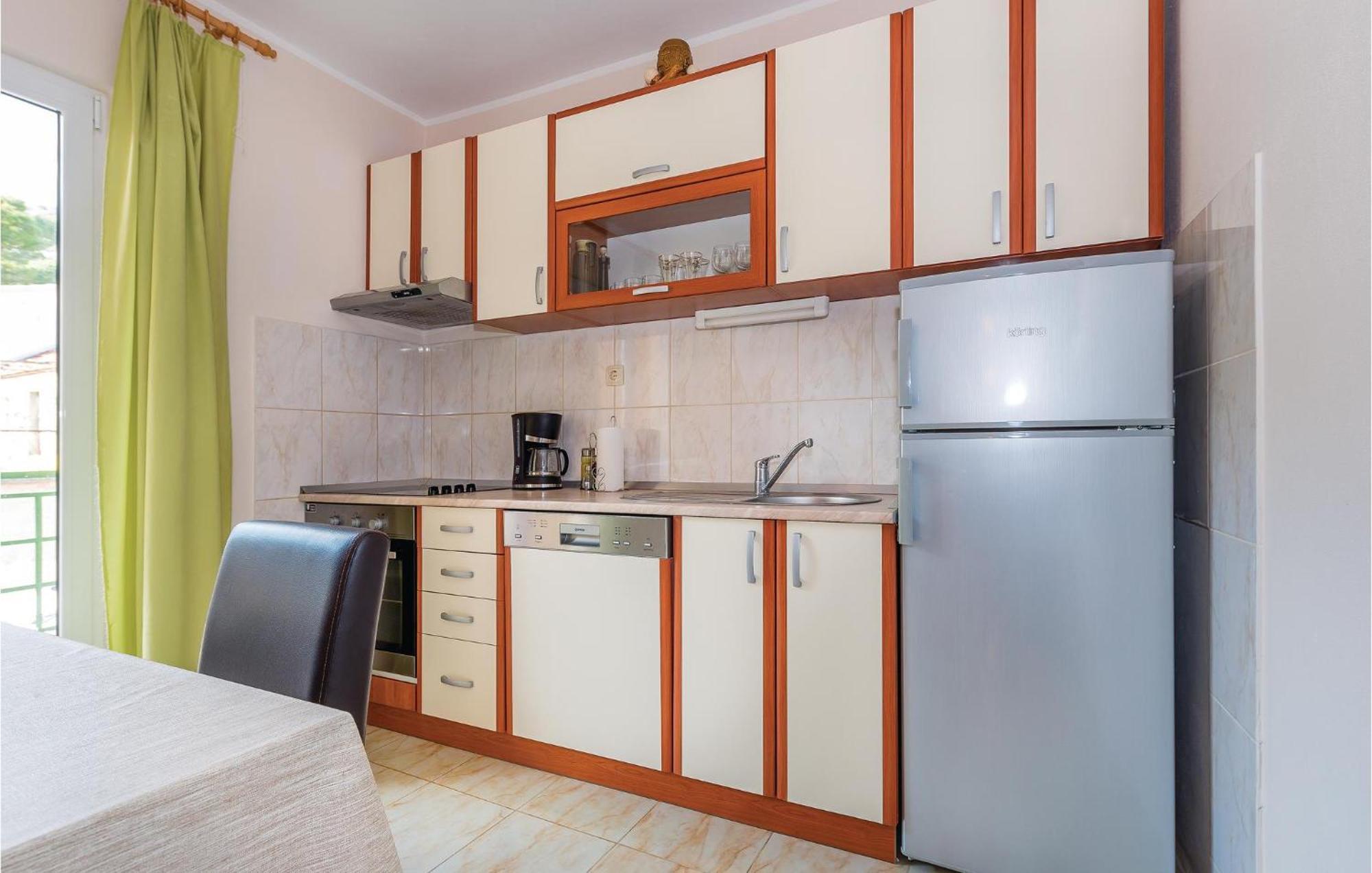 Beautiful Apartment In Raslina With Wifi Kültér fotó
