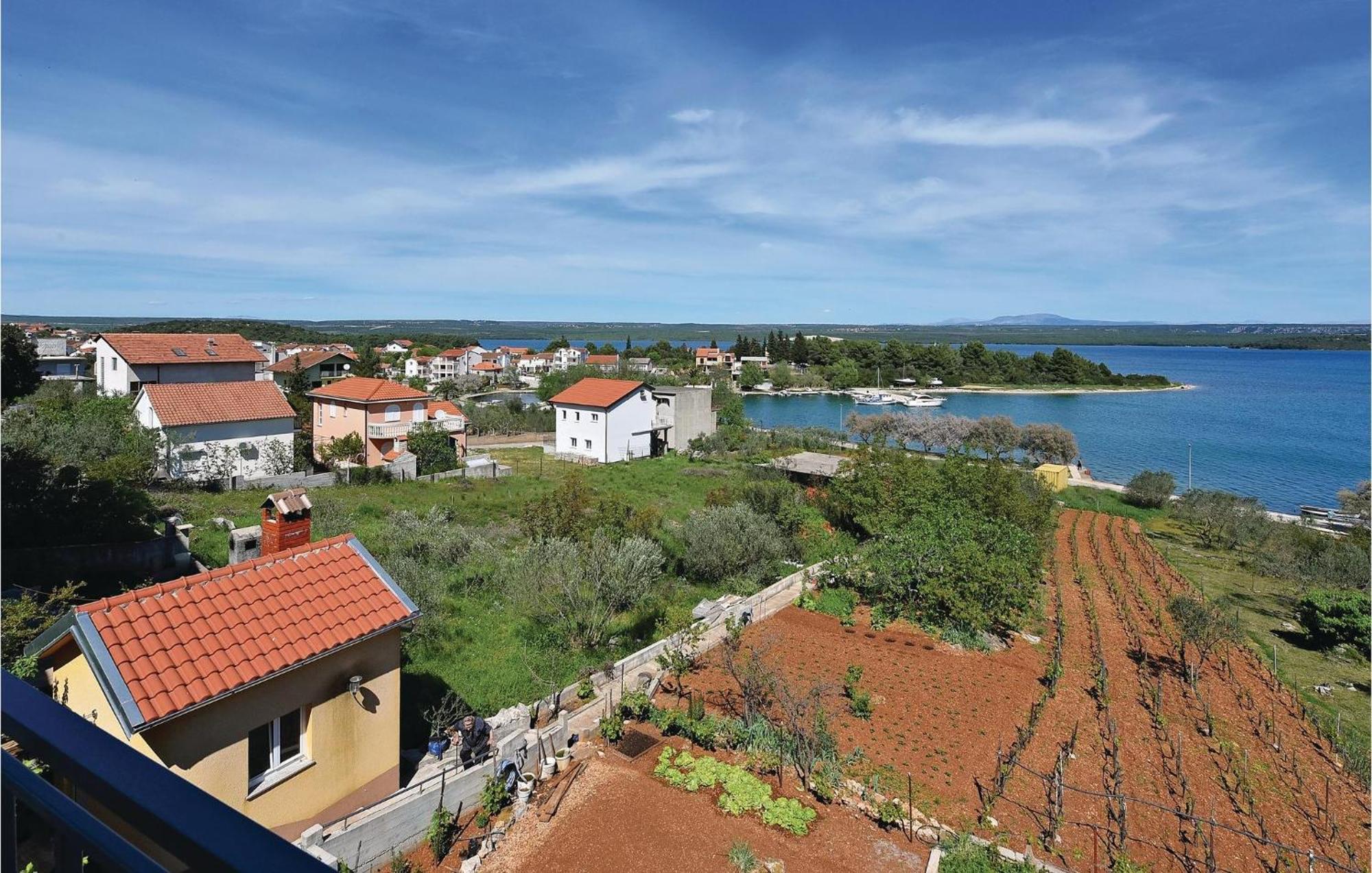 Beautiful Apartment In Raslina With Wifi Kültér fotó